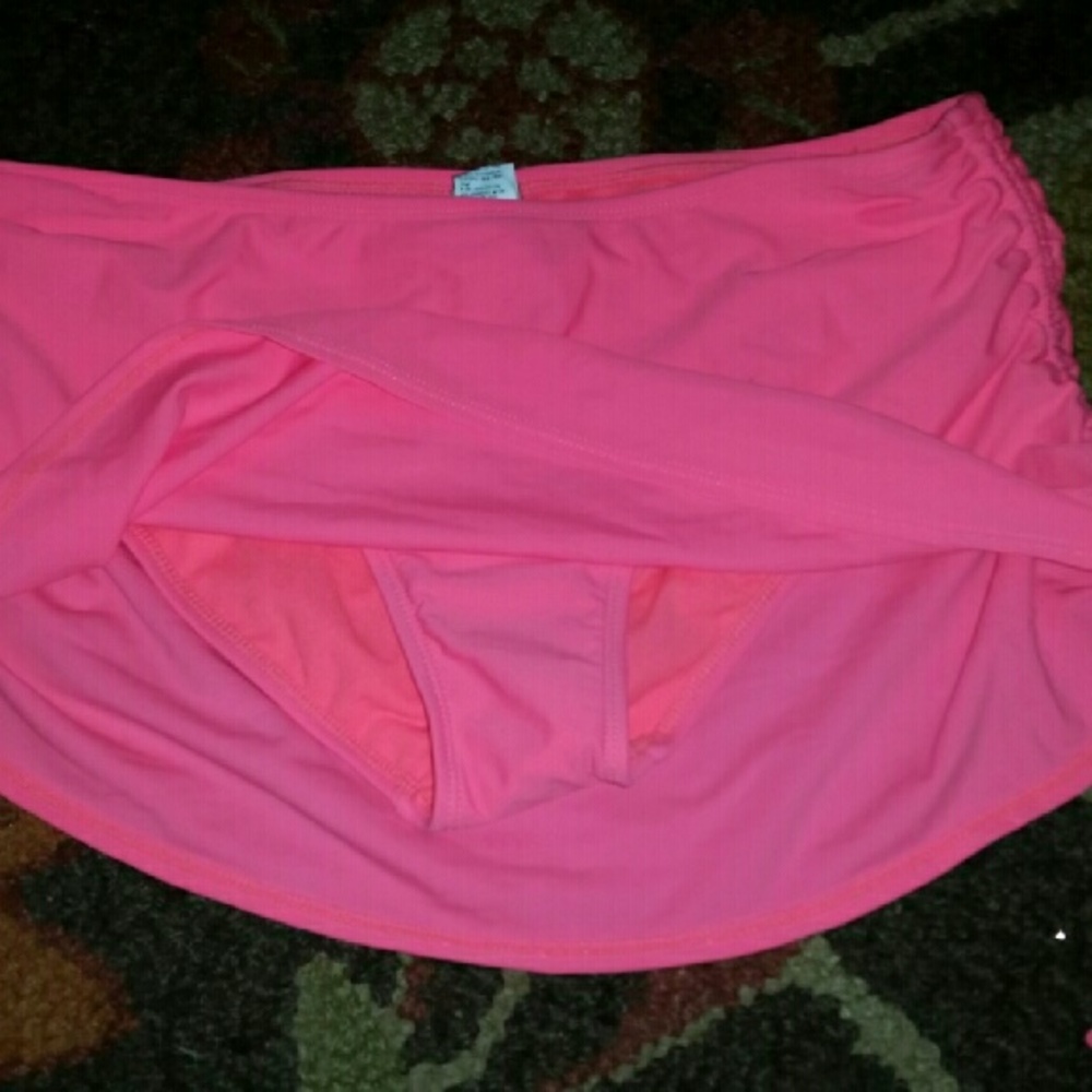 Bathing suit bottoms - Picture 2 of 2