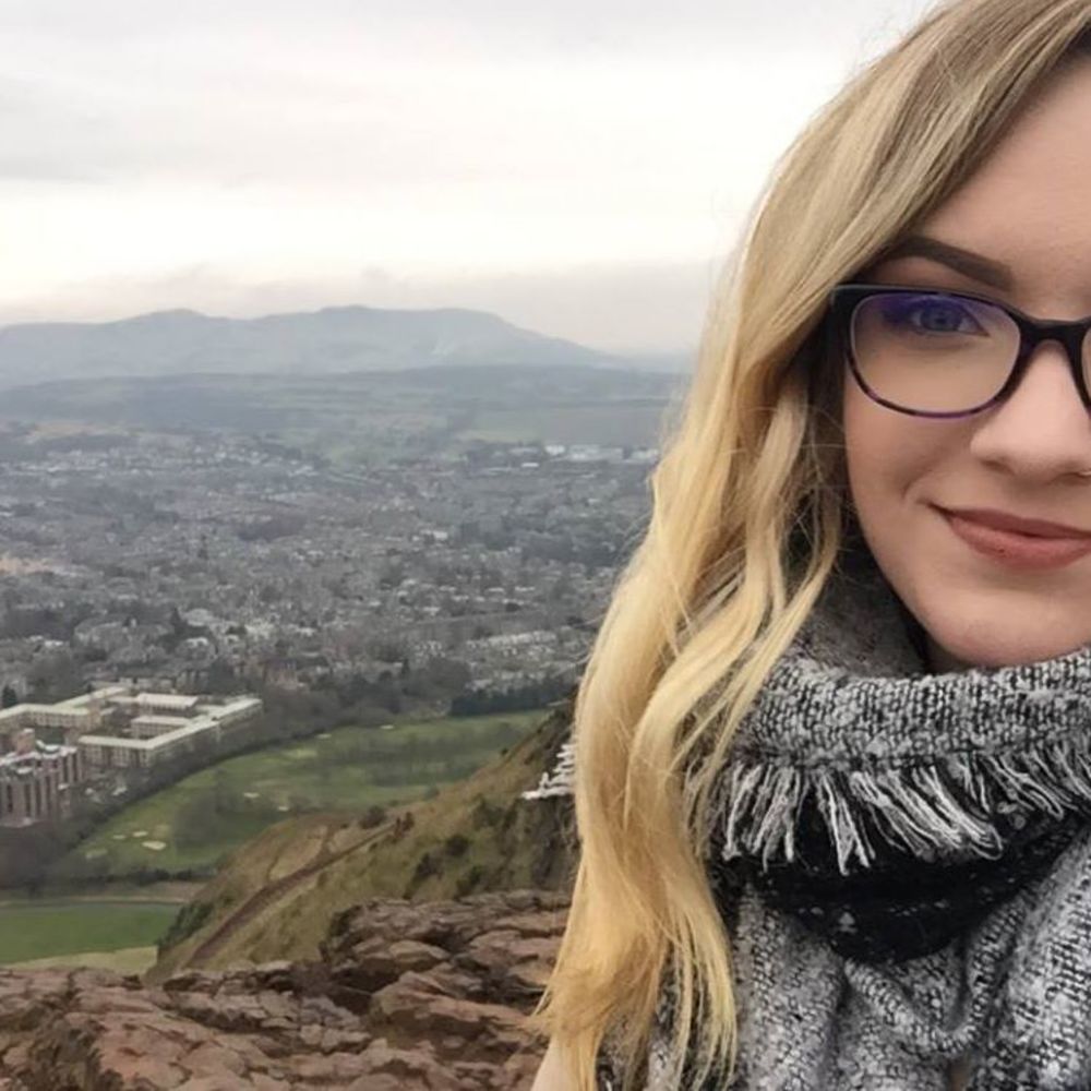 Meet your Posher, Olivia