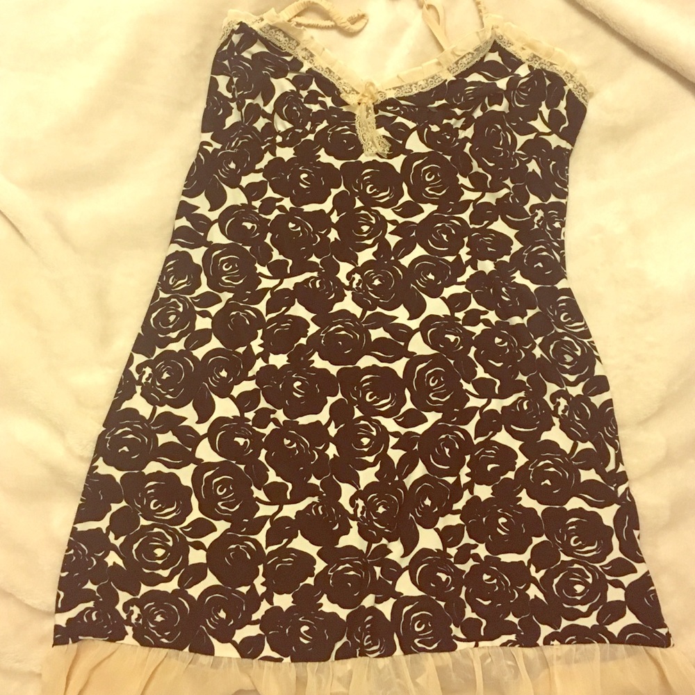 Women's lace nightie