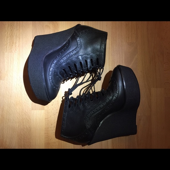 Burberry Prorsum Brogue Wedge Lace Up Ankle Boot - Picture 3 of 4