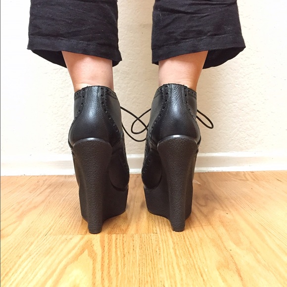 Burberry Prorsum Brogue Wedge Lace Up Ankle Boot - Picture 4 of 4