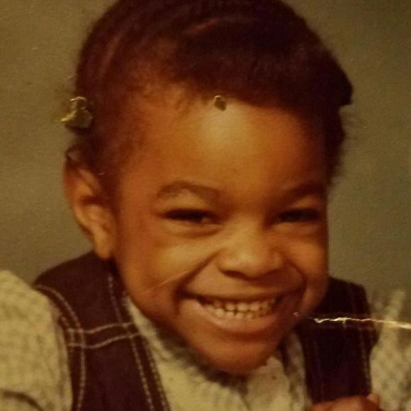 Meet your Posher, Latrice - Picture 1 of 1