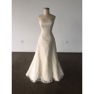Maggie Sotero (style: Grace) Wedding Dress