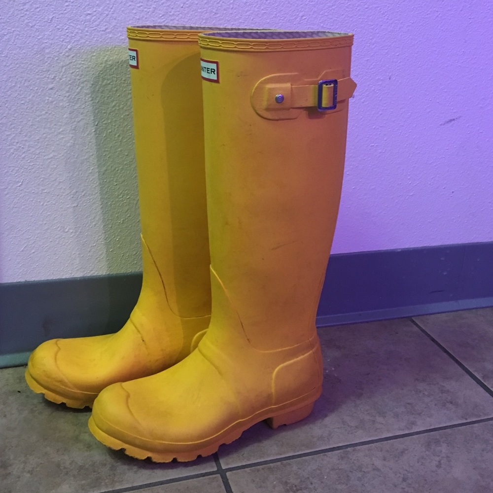 HUNTER BOOTS