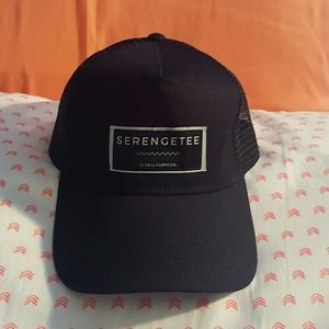 NWOT Serengetee trucker hat