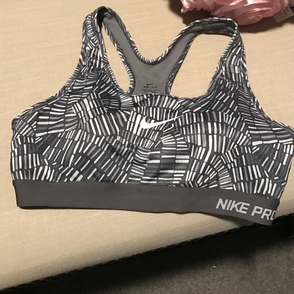 Nike pro dri fit sports bra