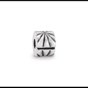 Pandora Clip Charm