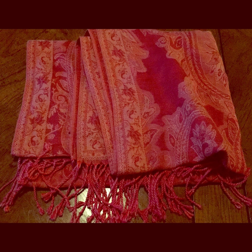 Hand-woven scarf