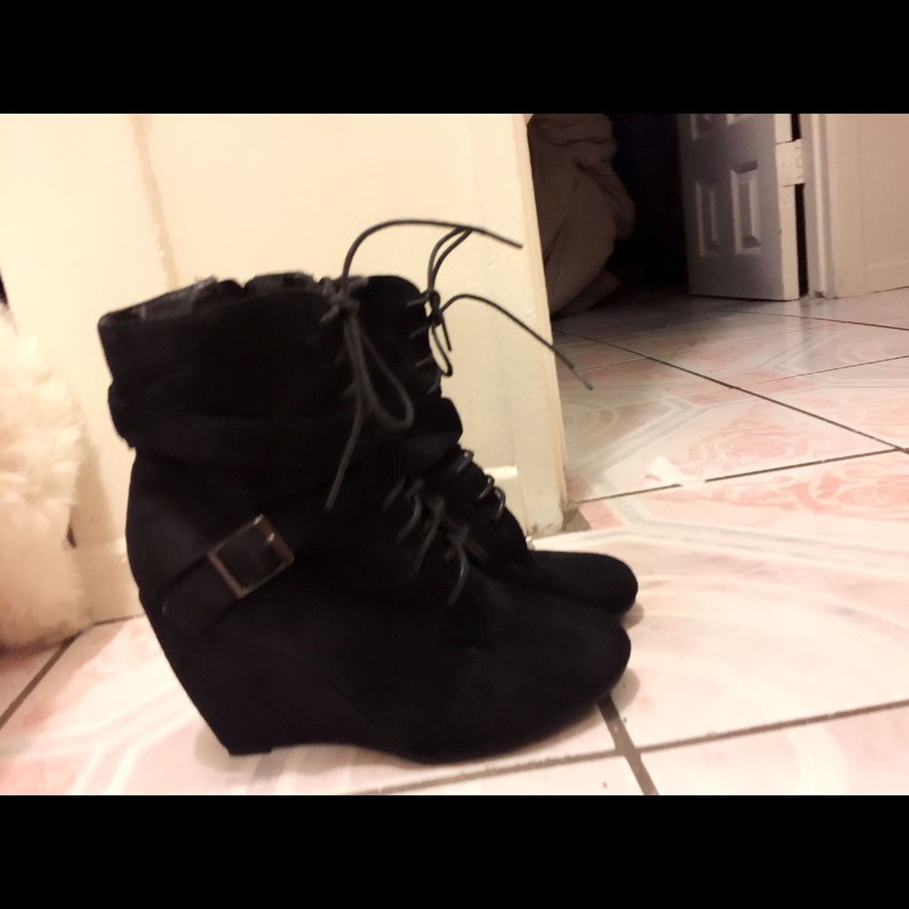 Black booties with wedge - Picture 3 of 4