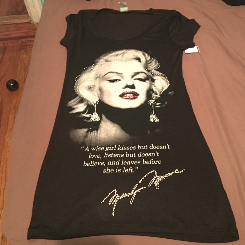 Black short sleeve shirt (never used)
