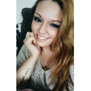 Meet your Posher, Ashlie