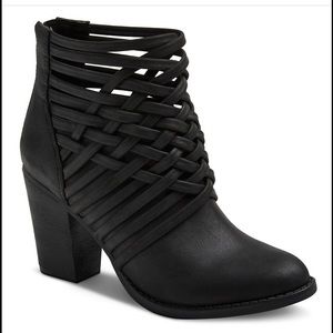 *New* Women's Black Booties