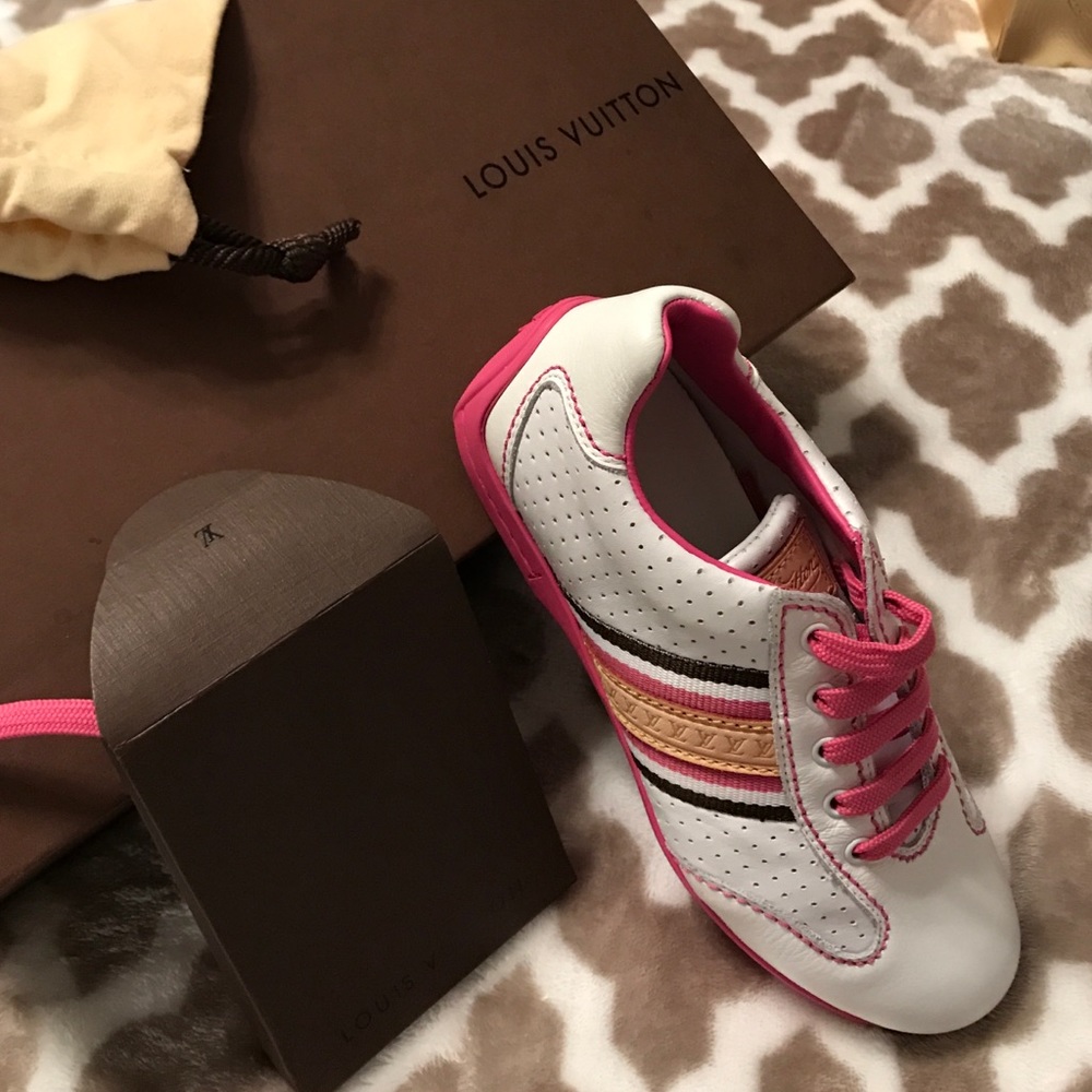 Auth Louis Vuitton KIDS shoes size 1 (30 Italy)