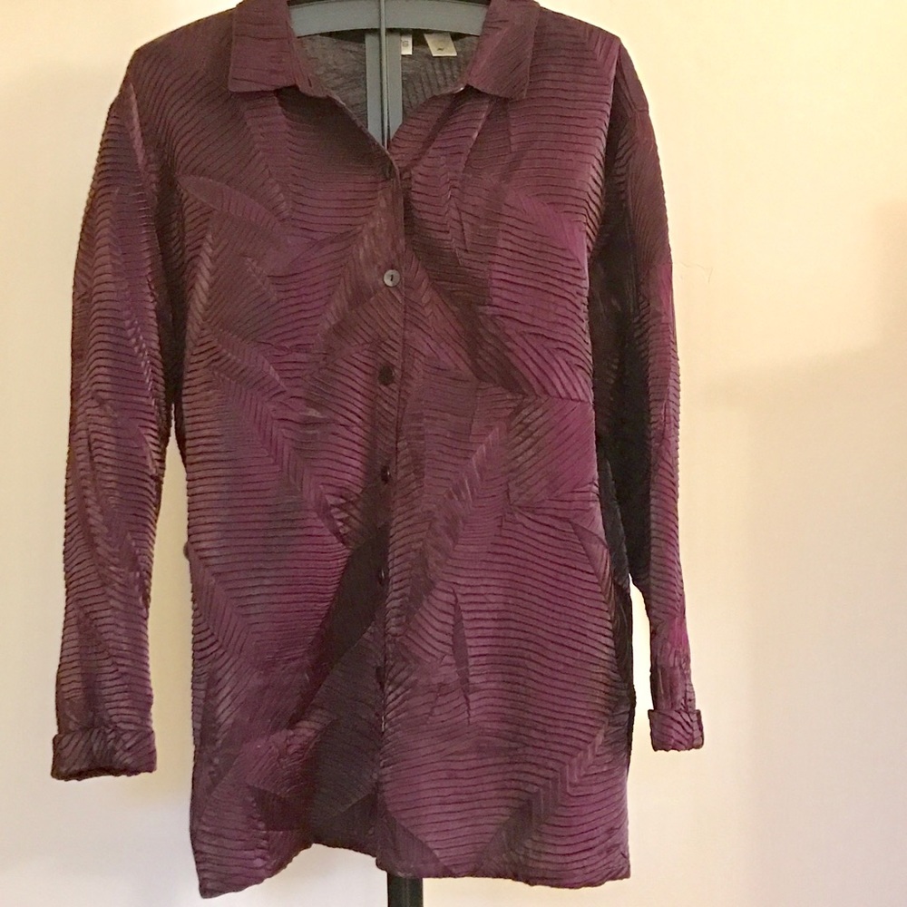 CHICO’s Eggplant Color button top. (14-16) Size3