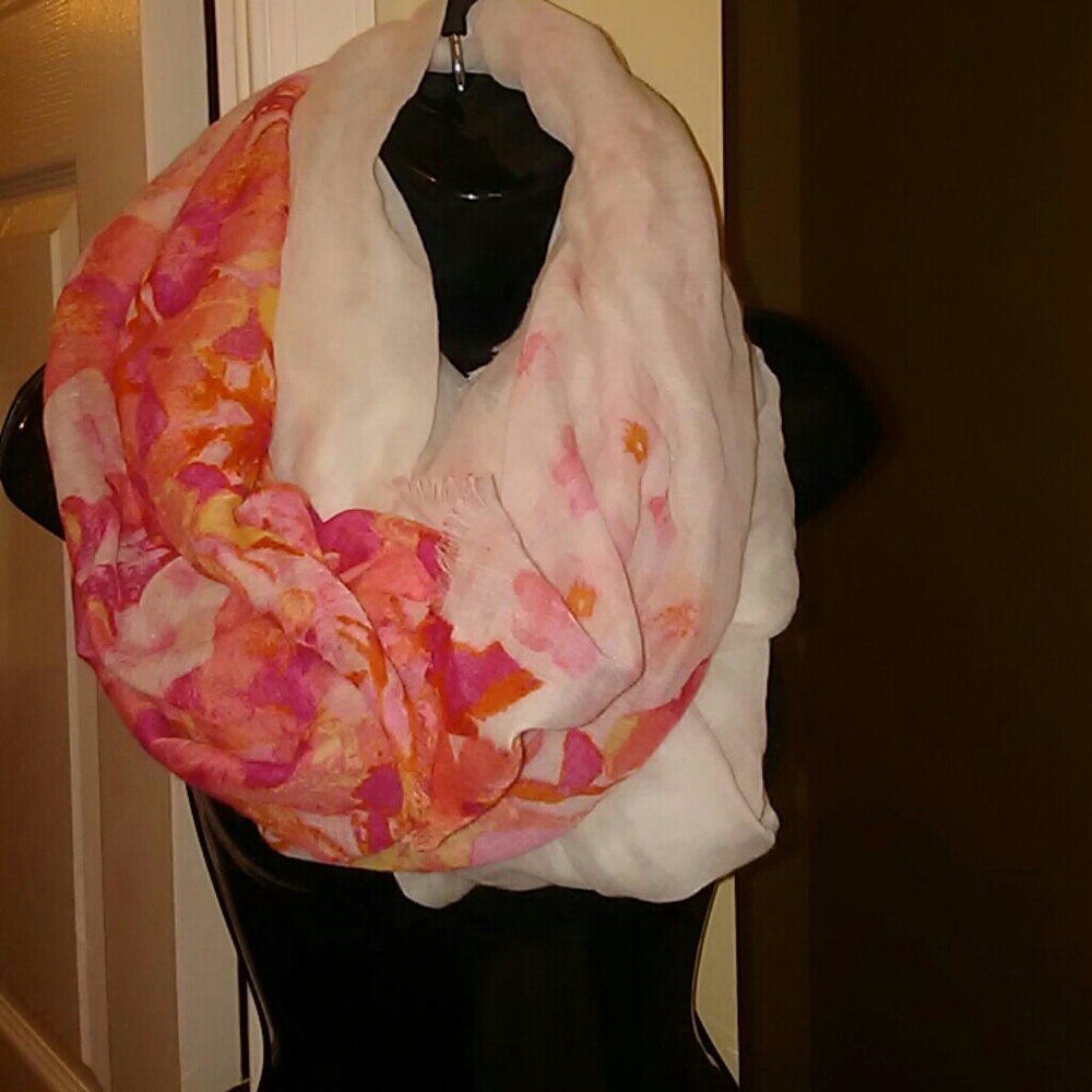 Women's beautiful infinity scarve