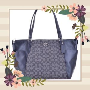 🆕 Signature Coach Black & Smoke Ava Tote