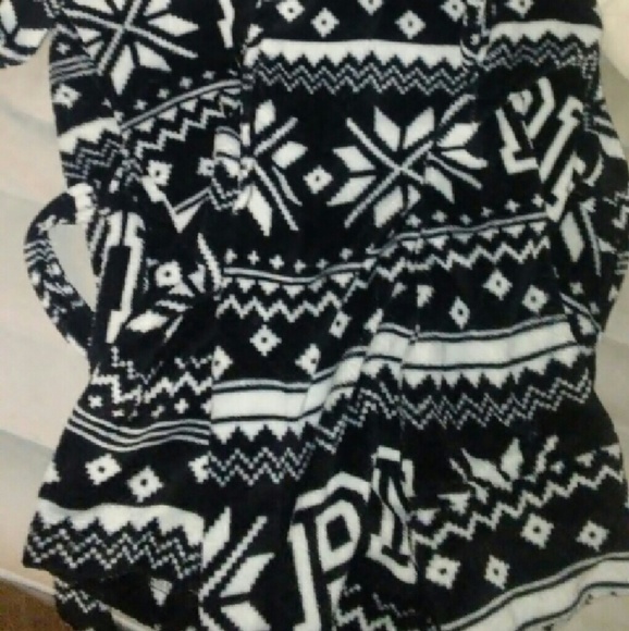 Victoria Secret Robe - Picture 2 of 3