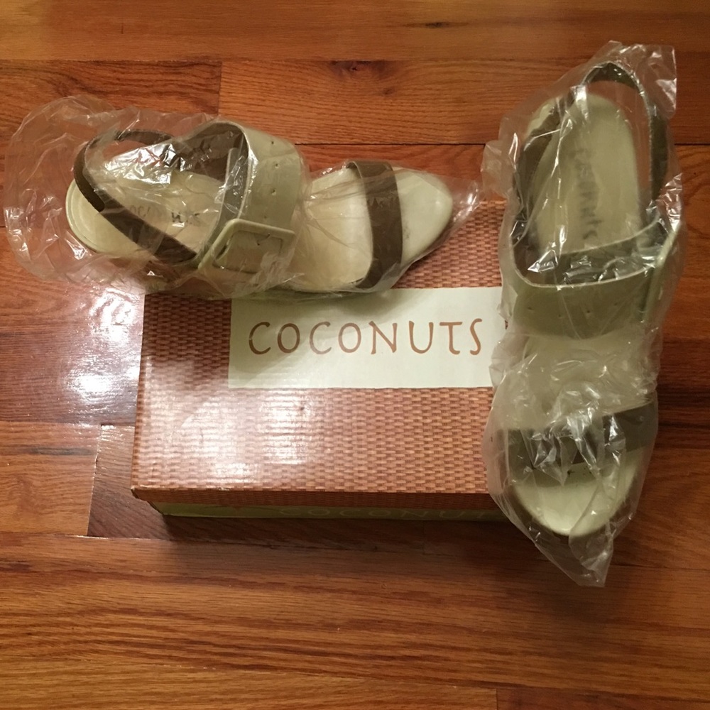 Platform sandals