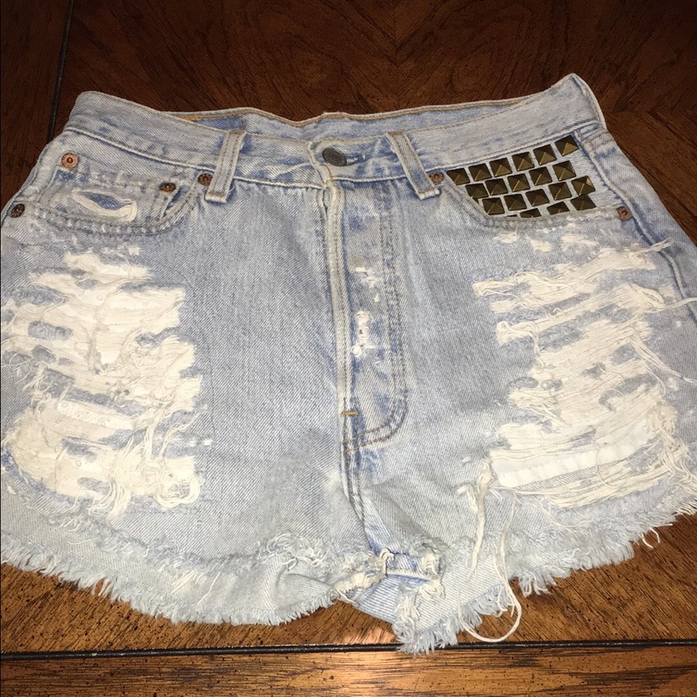 Levi distressed high waisted shorts
