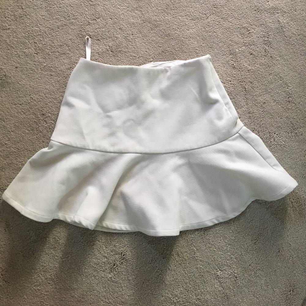 LF white trumpet skirt
