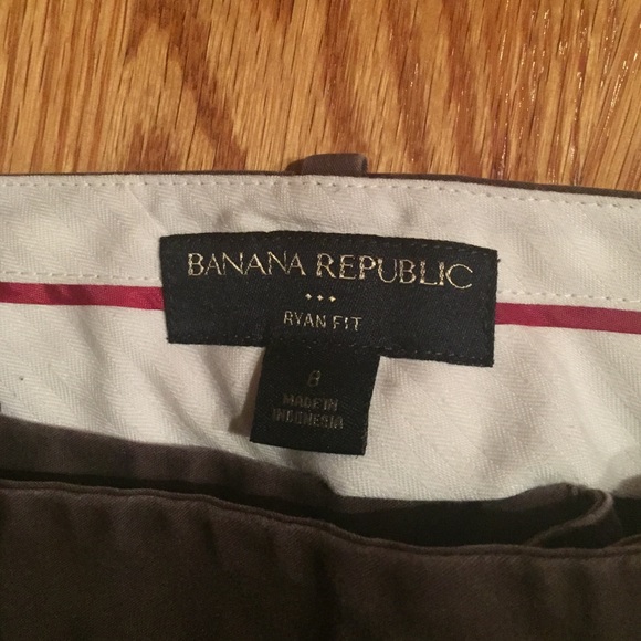 Banana Republic Ryan Fit Capris Brown Size 8 - Picture 2 of 2