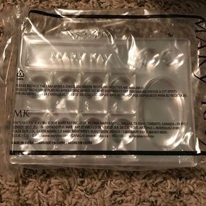 Sample trays
