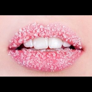 Sugar scrub for soft kissable lips! 100% organic