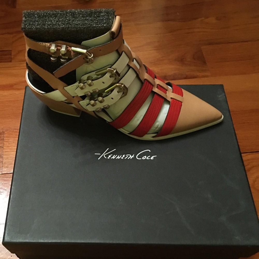 Kenneth Cole multicolored sandals
