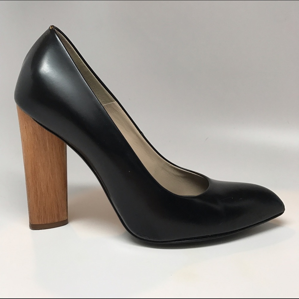 Yves Saint Laurent Charlotte pumps