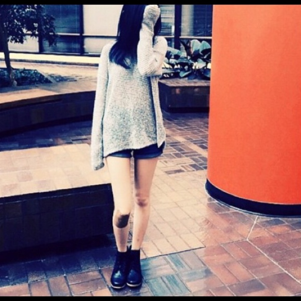 Holister sweater！！！