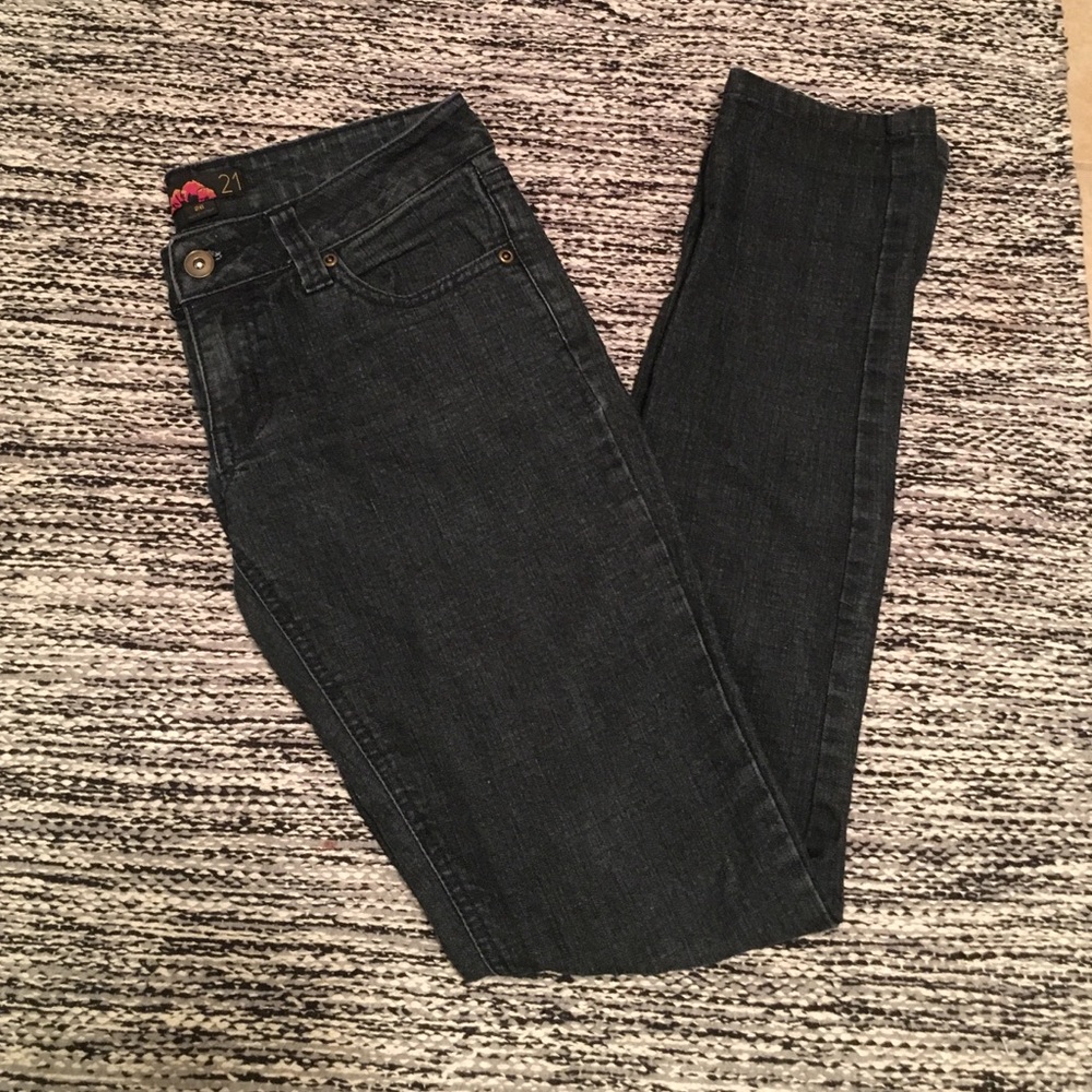Forever 21 Dark Wash Skinny Jeans LONG