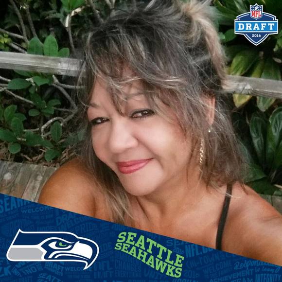 Meet your Posher, Lori - Picture 1 of 1