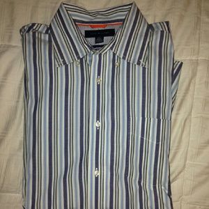 TOMMY HILFIGER BUTTON UP