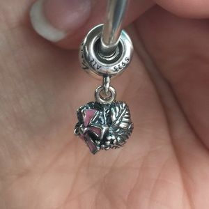 Retired pink flower bouquet charm Jared exclusive!