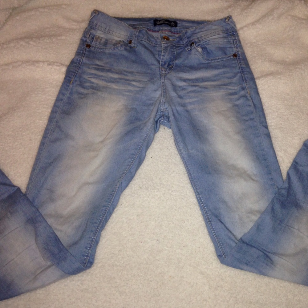 Wallflower light wash jeans