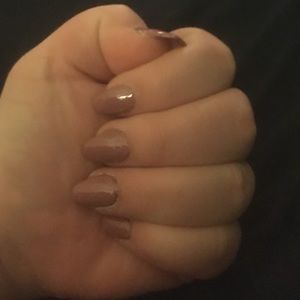 Meet your Posher, Ainsley