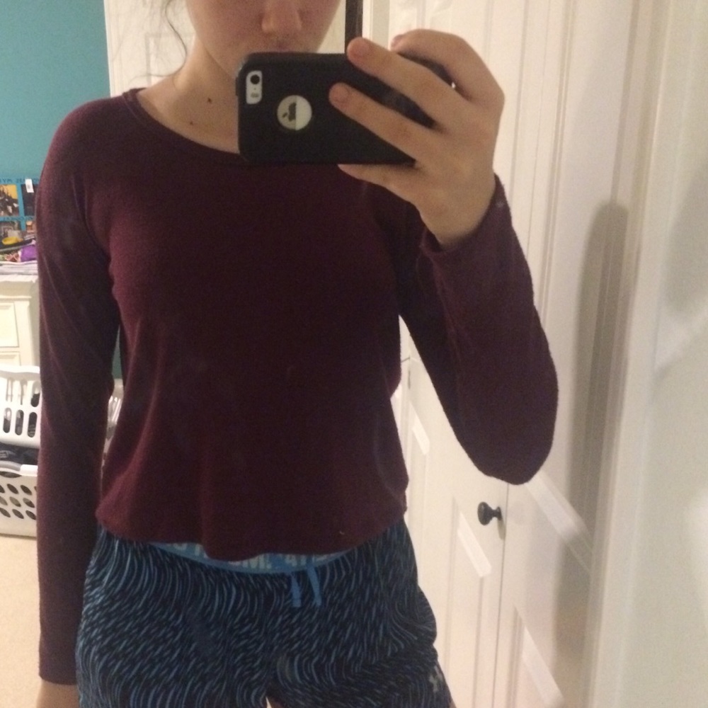 Red long sleeves crop top