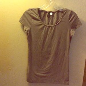 3/$10 H&M stretch tee shirt