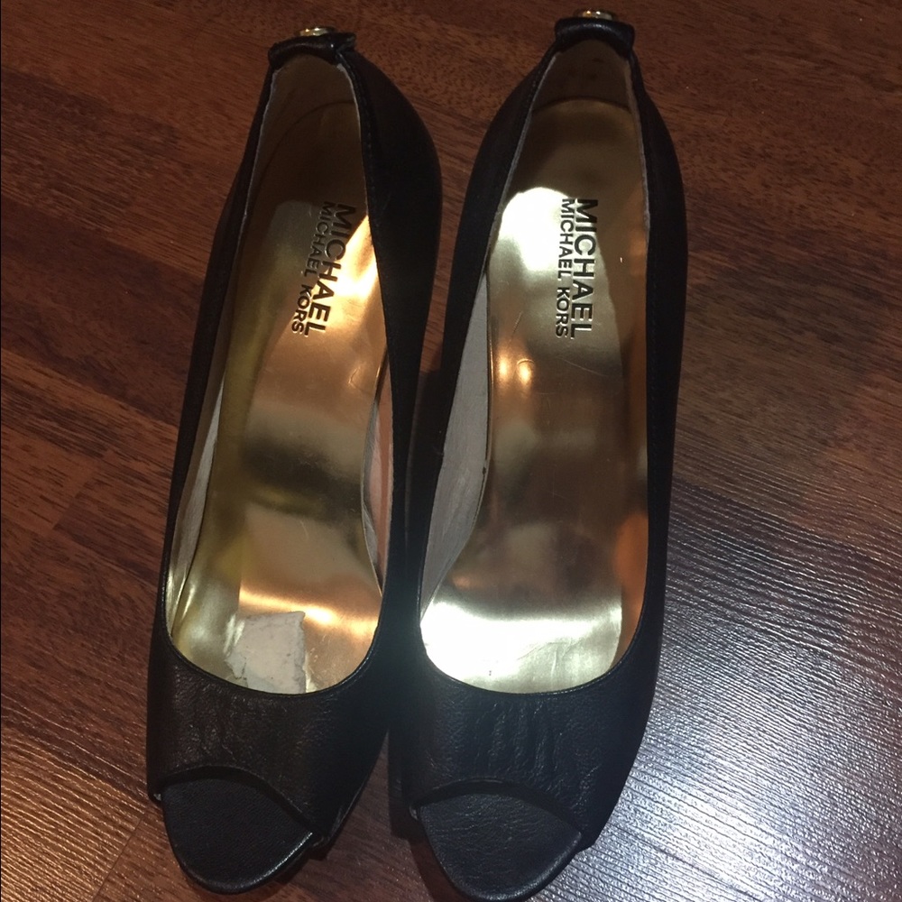 Michael kors black leather high heels 👠 size 8.5