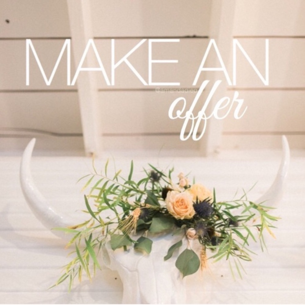 •{ make an offer- everything must go!}•