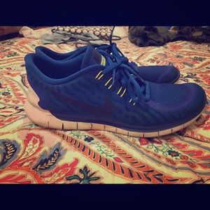 EUC Nike Free 5.0