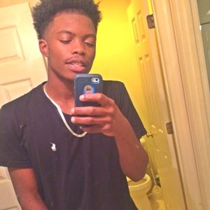 Meet your Posher, Elijah