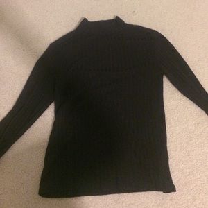 Black long sleeves mockneck