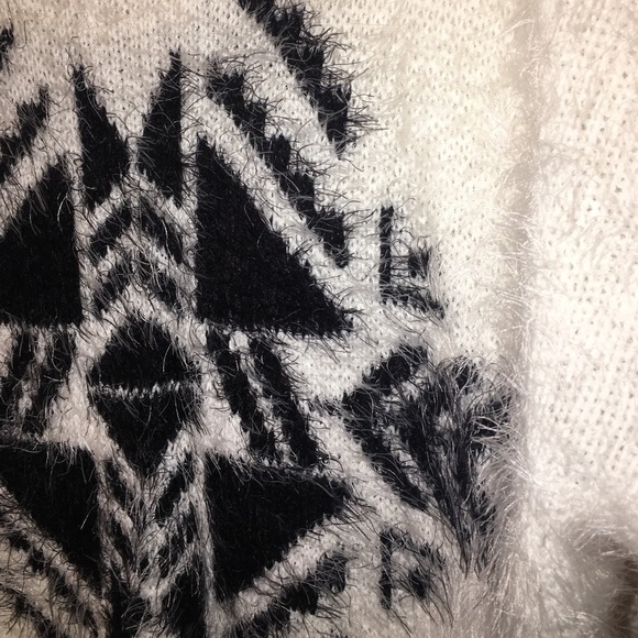 Hollister fuzzy sweater - Picture 2 of 4