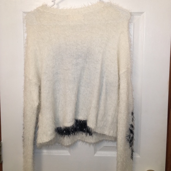 Hollister fuzzy sweater - Picture 4 of 4