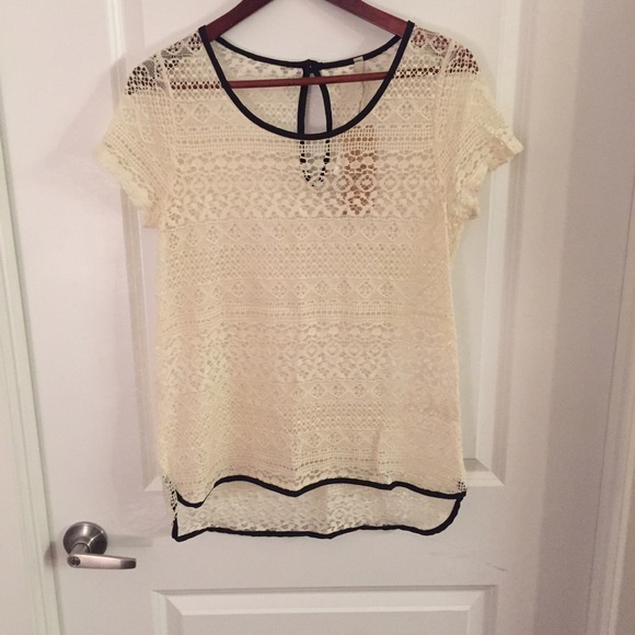 Paper Crane Crochet Top - Picture 4 of 4