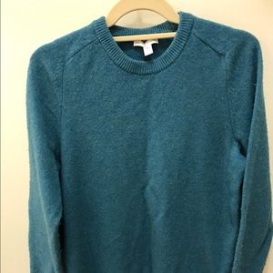 Very warm gap sweater