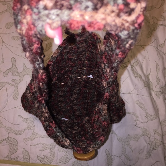 HANDMADE.  Crocheted Rockskipper Bag. - Picture 3 of 4