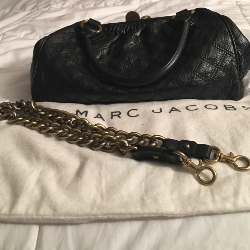 Pre-owned Authentic Marc Jacobs leather bag.