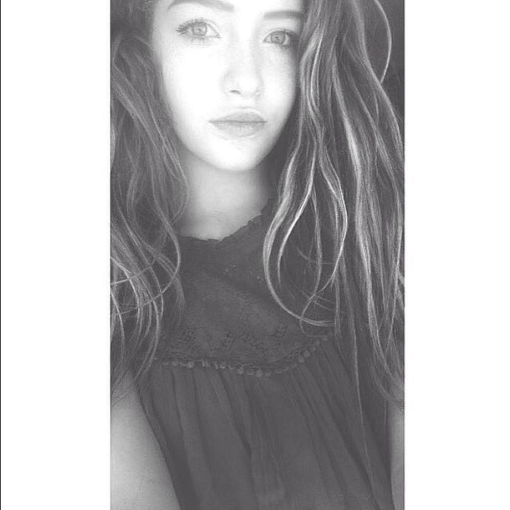 Meet your Posher, Makenzie